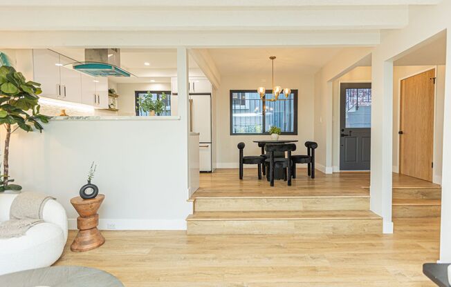 30+ Day Fully Stylishly furnished & Tastefully designed Newport Beach Vacation Rental