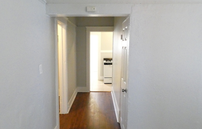 1 bed, 1 bath, 475 sqft, $1,590, Unit 911