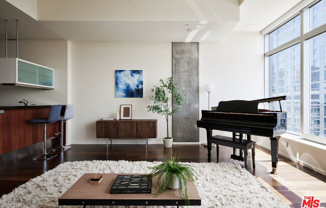 1 bed, 1 bath, 970 sqft, $3,500, Unit 1307