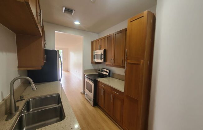 1 bed, 1 bath, $2,095