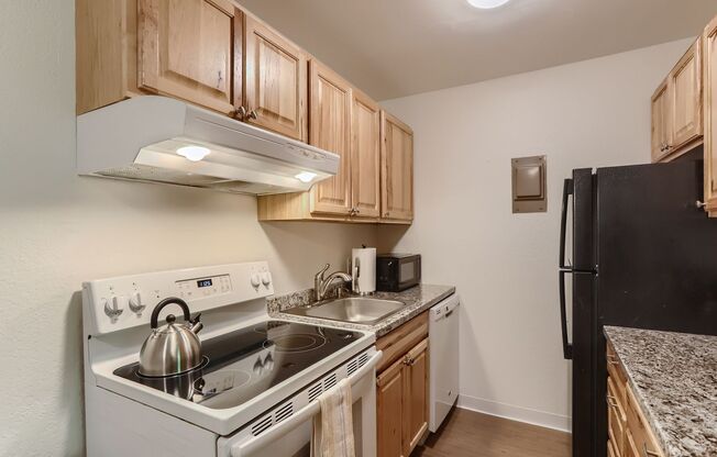 1 bed, 1 bath, $2,695, Unit # J 24