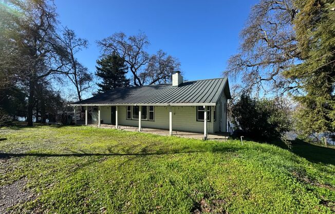 Large one bedroom | On the Feather River