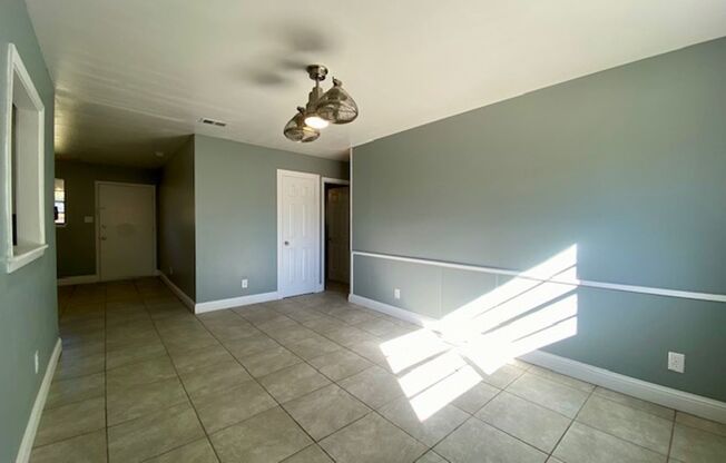 Newly Renovated 3 Bedroom 1.5 Bath Home in Sunset Acre/Garden Valley Neighborhood!