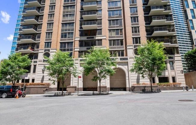 1 bed, 2.5 baths, 633 sqft, $6,000, Unit 23H
