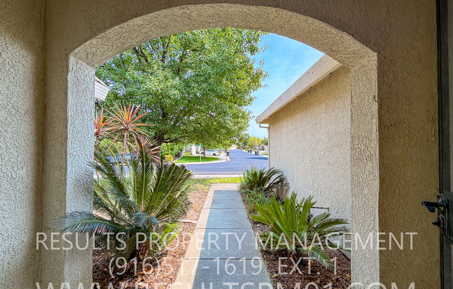 Beautifully upgraded 3 bedroom Home
