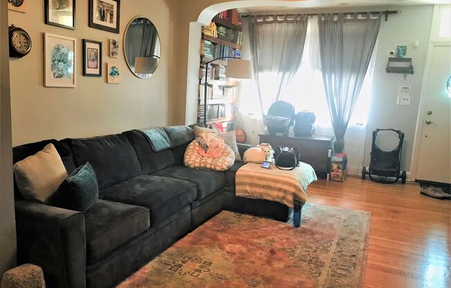 Gorgeous 3-Bed Townhome in Whitman! Available mid-July!