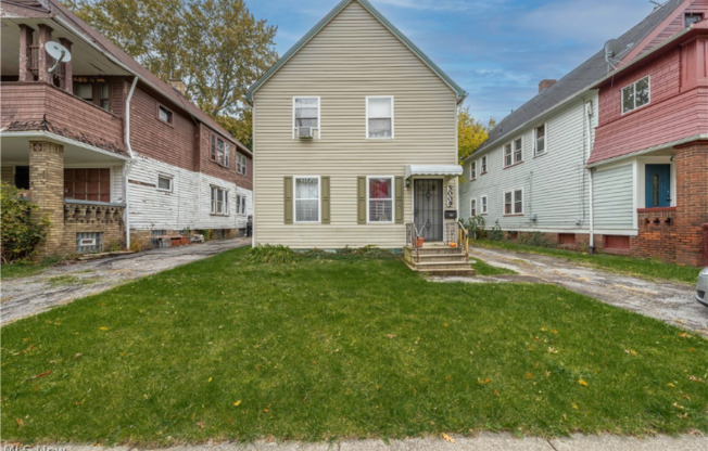 3009 E 123 ST