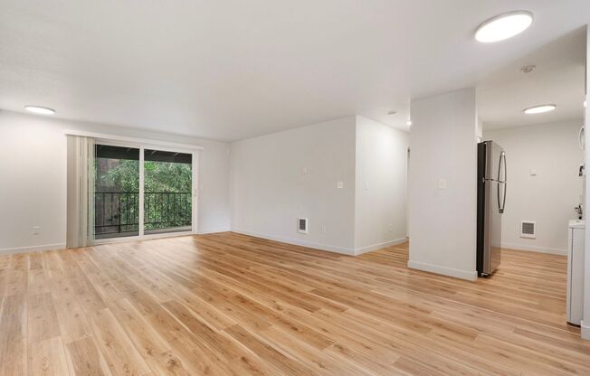 3 beds, 1 bath, 1,100 sqft, $1,845, Unit 55