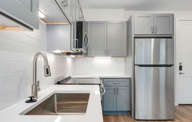 Studio, 1 bath, 476 sqft, $1,375