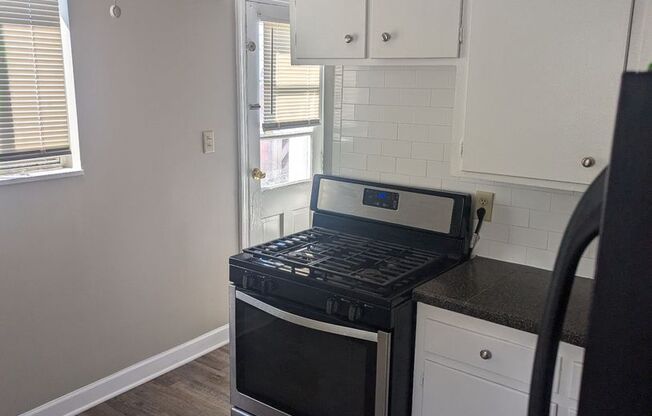 2 beds, 1 bath, $1,350