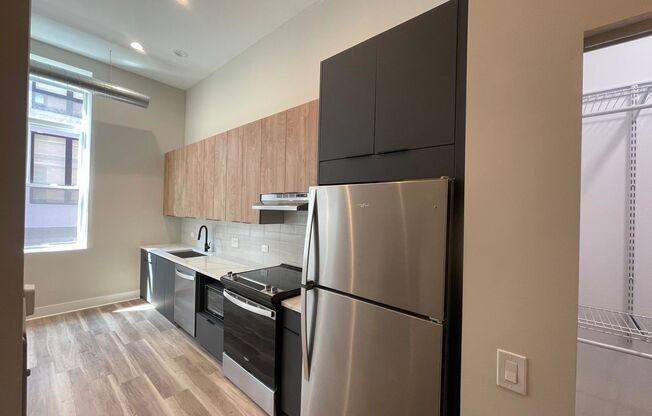 Studio, 1 bath, 385 sqft, $1,699, Unit 209