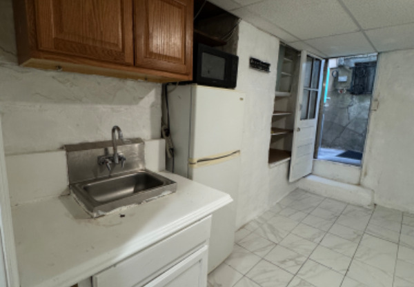 1822 Barnes ave Basement