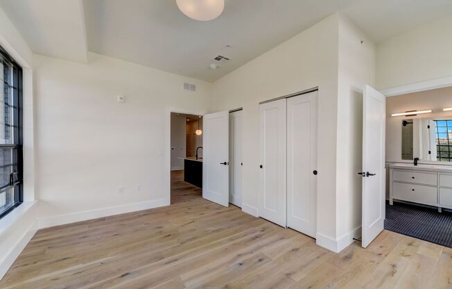 3 beds, 2 baths, 1,230 sqft, $2,700, Unit 305