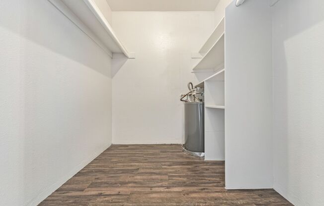 1 bed, 1 bath, 680 sqft, $1,095, Unit 220