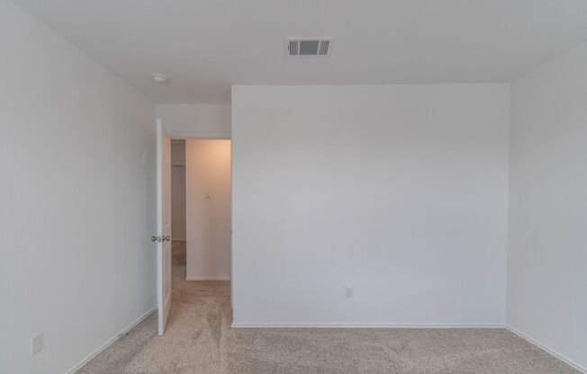 4 beds, 2.5 baths, $1,700