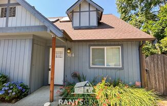 2 bed 2 bath Condo in Tumwater! Pool & Clubhouse!