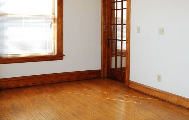 1 bed, 1 bath, 410 sqft, $950, Unit 22 - 26