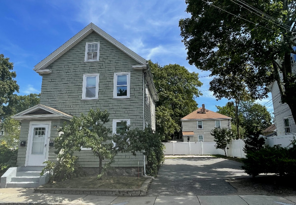15 CHARLES ST AVE