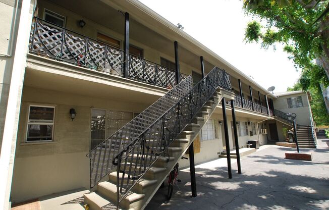 CUM - Cumpston Apts.