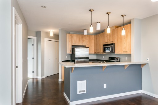 East Queen Anne Seattle 2 Bedroom 2 Bathroom Apartment for Rent | Lake Union Views, Rooftop Deck, In-Unit Laundry & Garage Parking