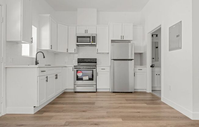 Studio, 1 bath, 314 sqft, $1,725