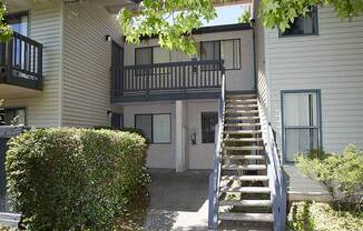 Apt Building    l Villa Creek Apartments in Santa Rosa CA