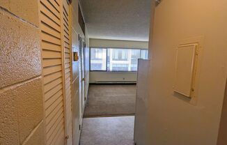 Studio, 1 bath, 302 sqft, $1,100, Unit 303