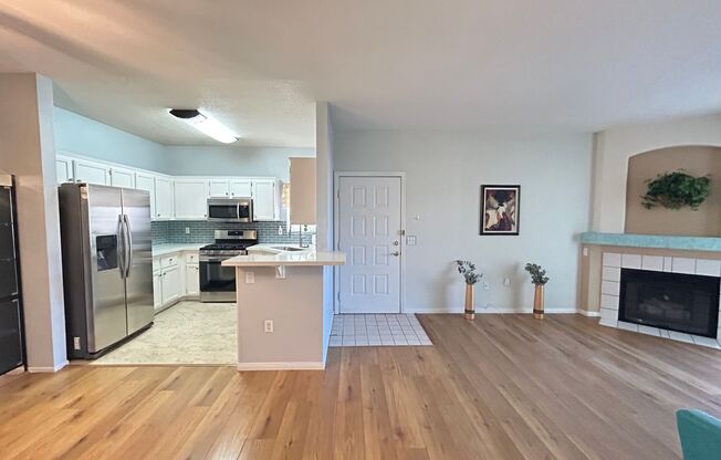 3 bedroom 2 bathroom Summerlin condo!