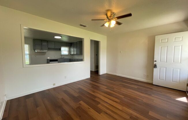 AVAILABLE NOW 3 BEDROOM 2 BATH HOUSE IN BURLESON
