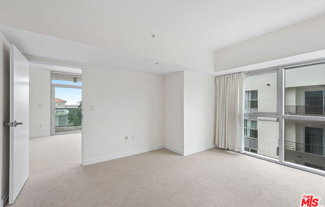 1 bed, 1 bath, 992 sqft, $4,250, Unit 517