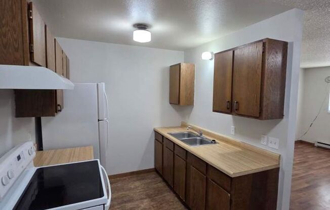 906 East E Street (McCook,NE)