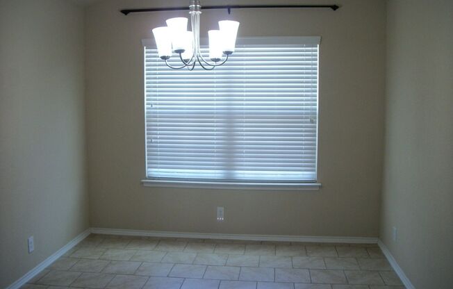Great House in the Converse area!