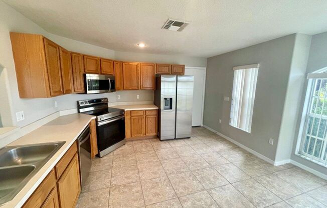 3 beds, 2 baths, $1,925