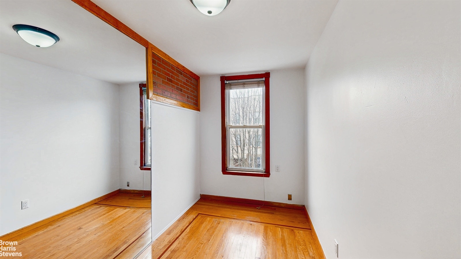 181 32 ST