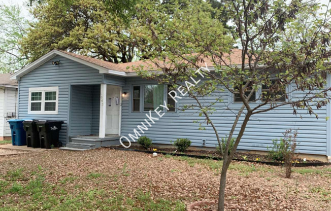 3 beds, 2 baths, 1,203 sqft, $1,500