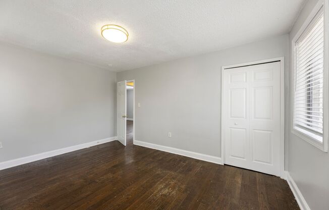 Spacious 2 Bed on Galveston Street SW!  Apply Today! MOVE IN BY 9/1 AND GET 2 Month's Free