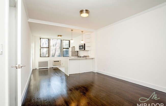 116 THOMPSON ST
