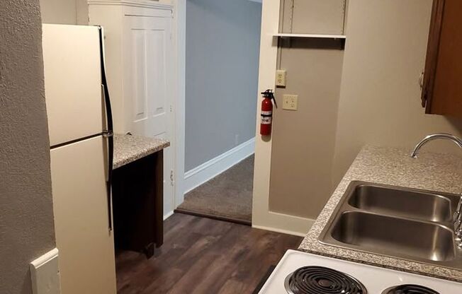 1 bed, 1 bath, $760, Unit Unit 3