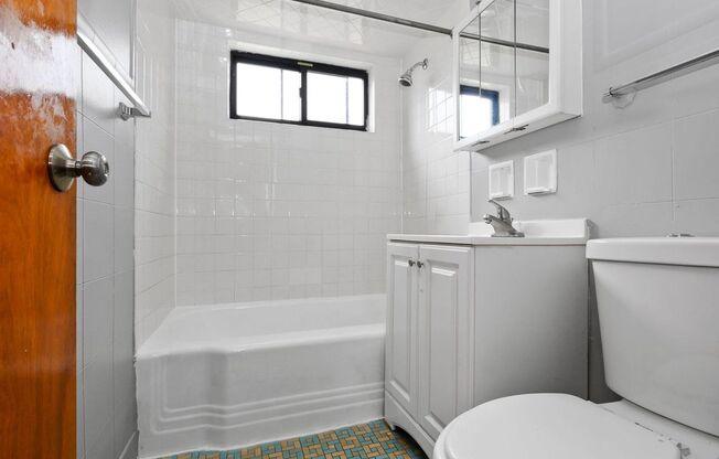 1 bed, 1 bath, 650 sqft, $2,595, Unit 10208-B3