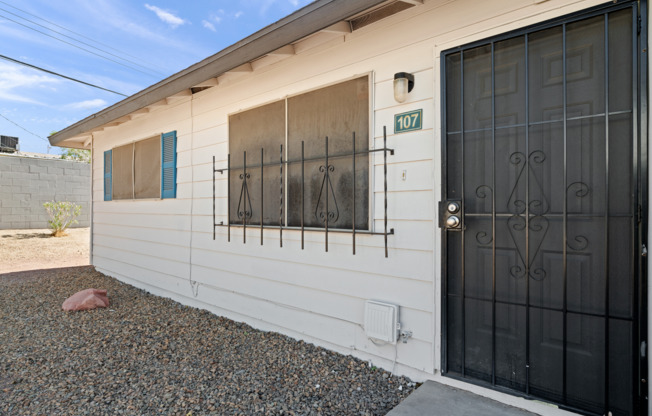 Thunderbird Townhomes & Apartments Unit