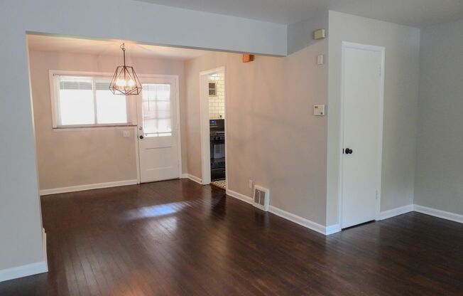 Beautiful 2BR condo located in Clintonville with hardwood floors, W/D hookups &unfinished basement.