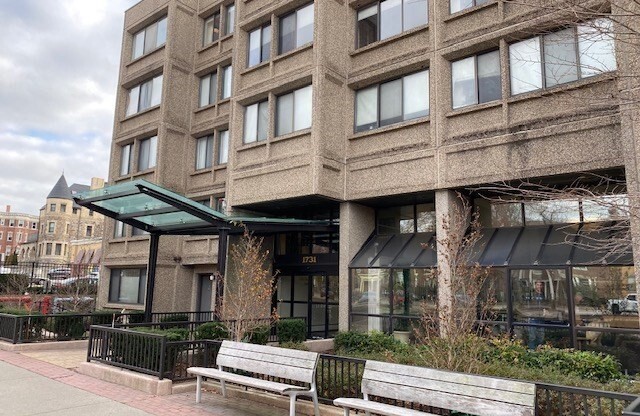1 bed, 1 bath, 947 sqft, $3,450, Unit 711