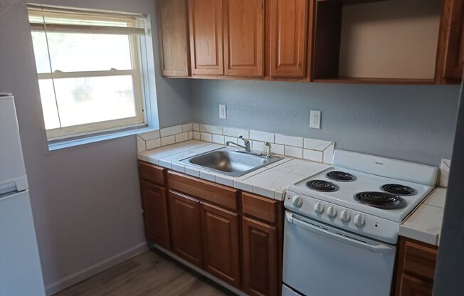 1 bed, 1 bath, $575