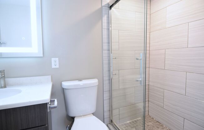 3 beds, 2 baths, 1,300 sqft, $2,470, Unit 3201-3
