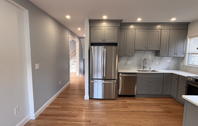 4 beds, 2 baths, 1,700 sqft, $4,900, Unit 1