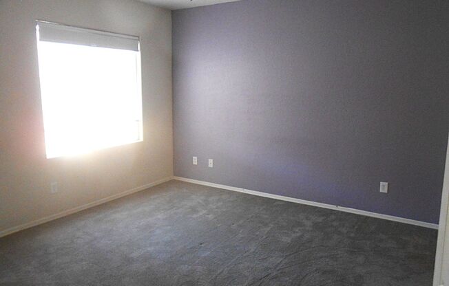 3 beds, 2 baths, $1,700, Unit # 14 2054