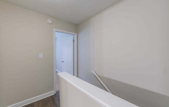 2 beds, 1 bath, 925 sqft, $1,350, Unit 821HLA