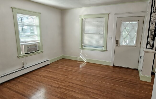 1 NEWTON AVE