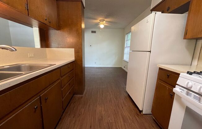 2 beds, 1 bath, 1,159 sqft, $1,400, Unit Unit A