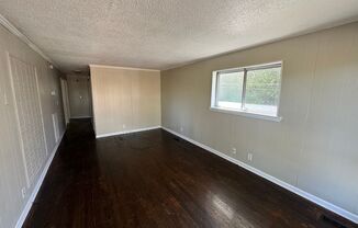 5 beds, 2 baths, $1,595